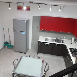Casa N 2 Con Parcheggio Privato E Colonnina Ricarica , Livorno Italien