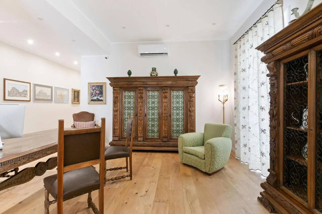 Nothotel Palermo Luxury Guest House Italien